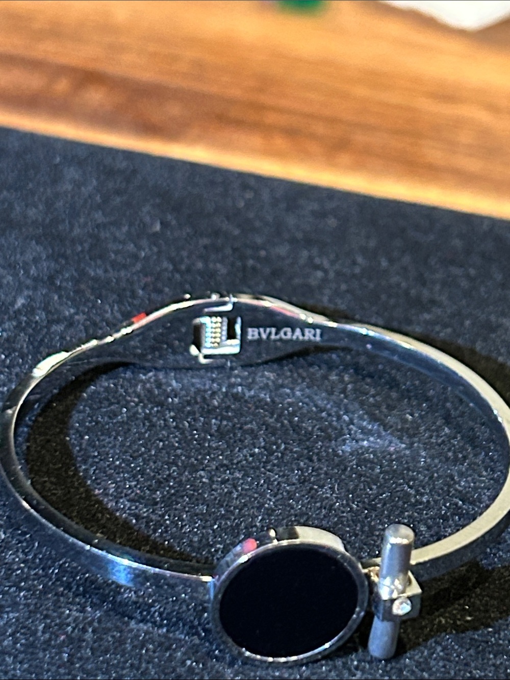 BVLGARI Silver-Tone Bangle with Black Onyx Center (REPLICA)🌟